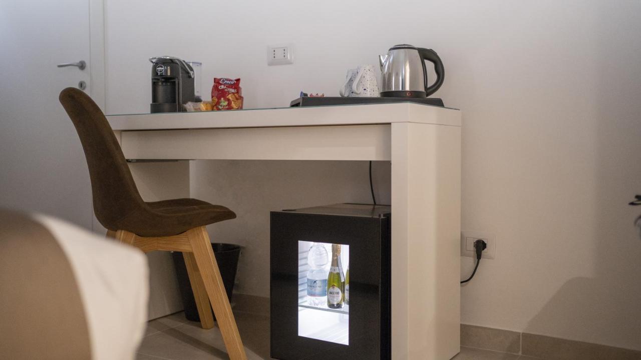 Dimora Fantasia Charme B&B Bari Luaran gambar