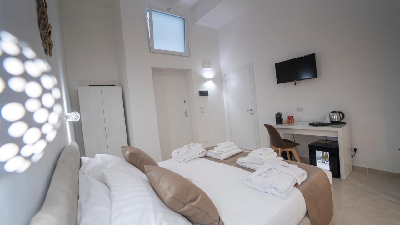 Dimora Fantasia Charme B&B Bari Luaran gambar