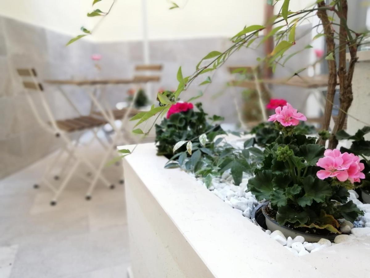 Dimora Fantasia Charme B&B Bari Luaran gambar