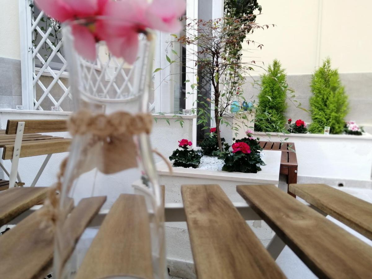 Dimora Fantasia Charme B&B Bari Luaran gambar
