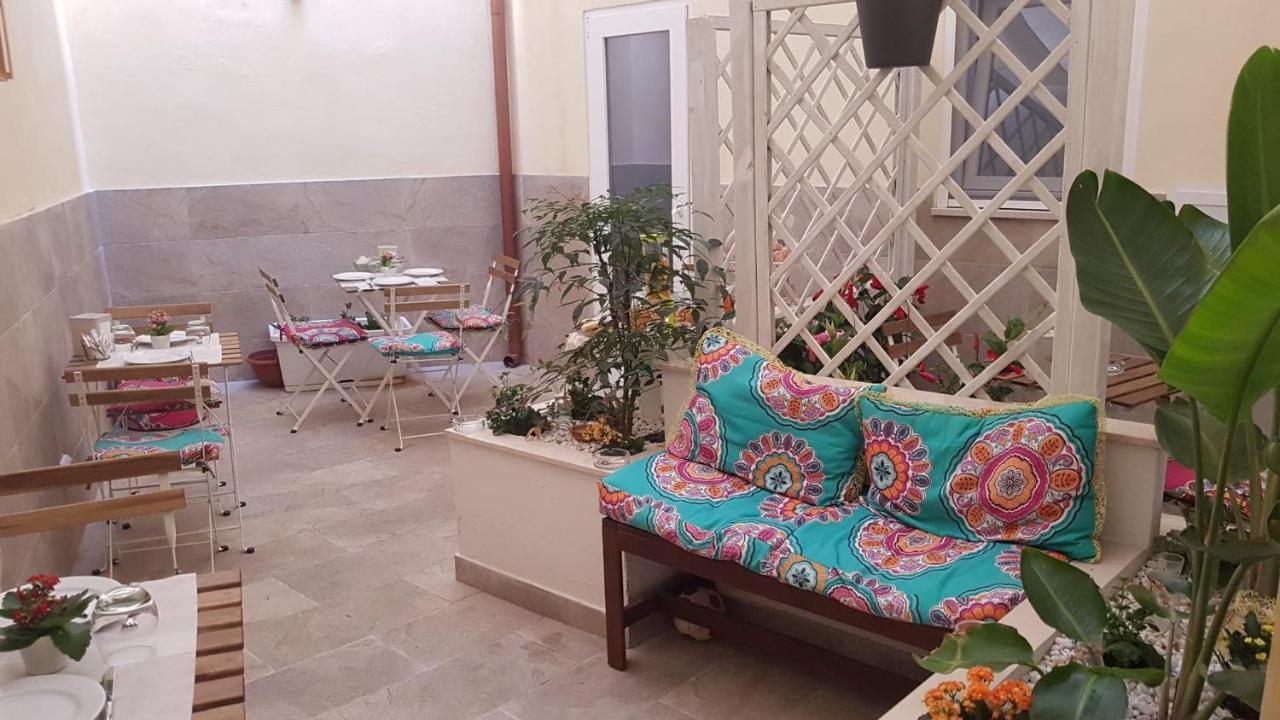 Dimora Fantasia Charme B&B Bari Luaran gambar