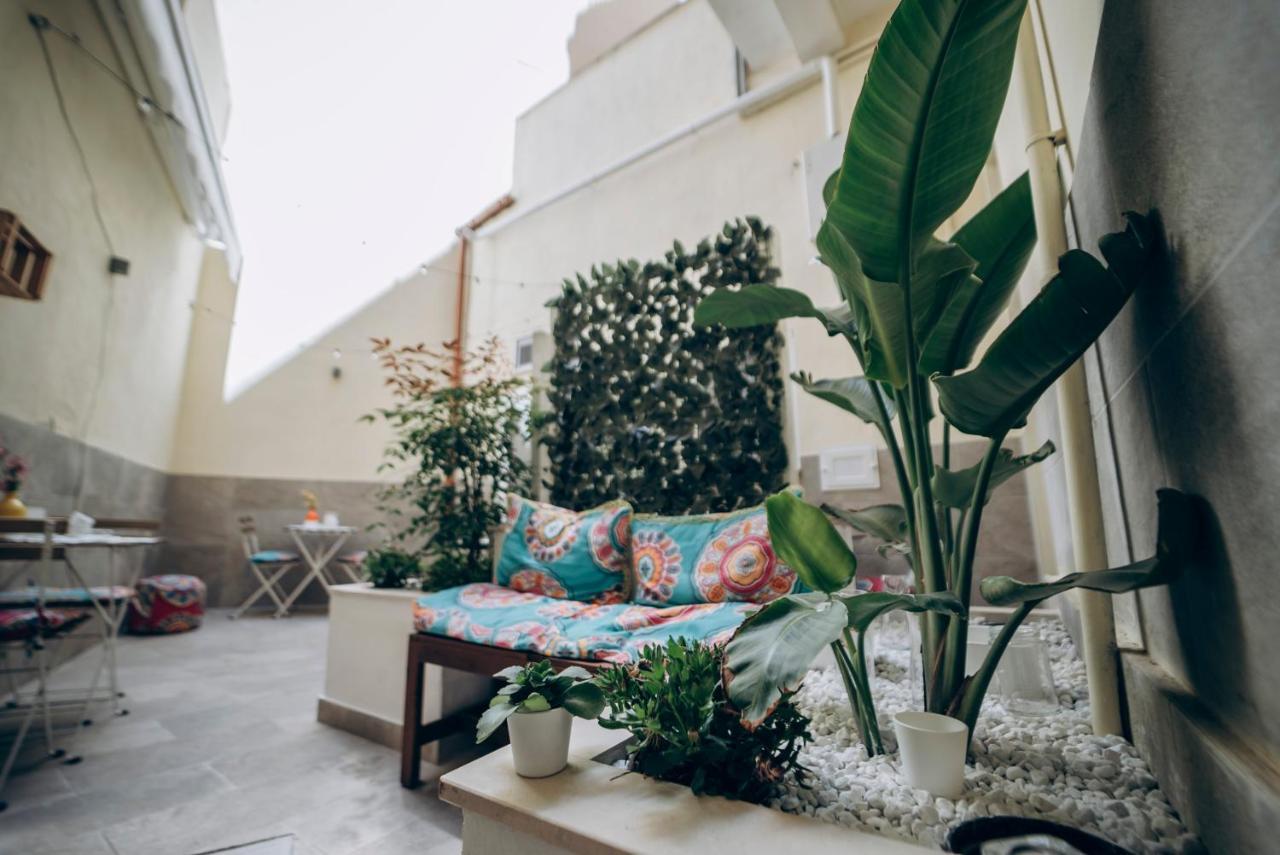 Dimora Fantasia Charme B&B Bari Luaran gambar