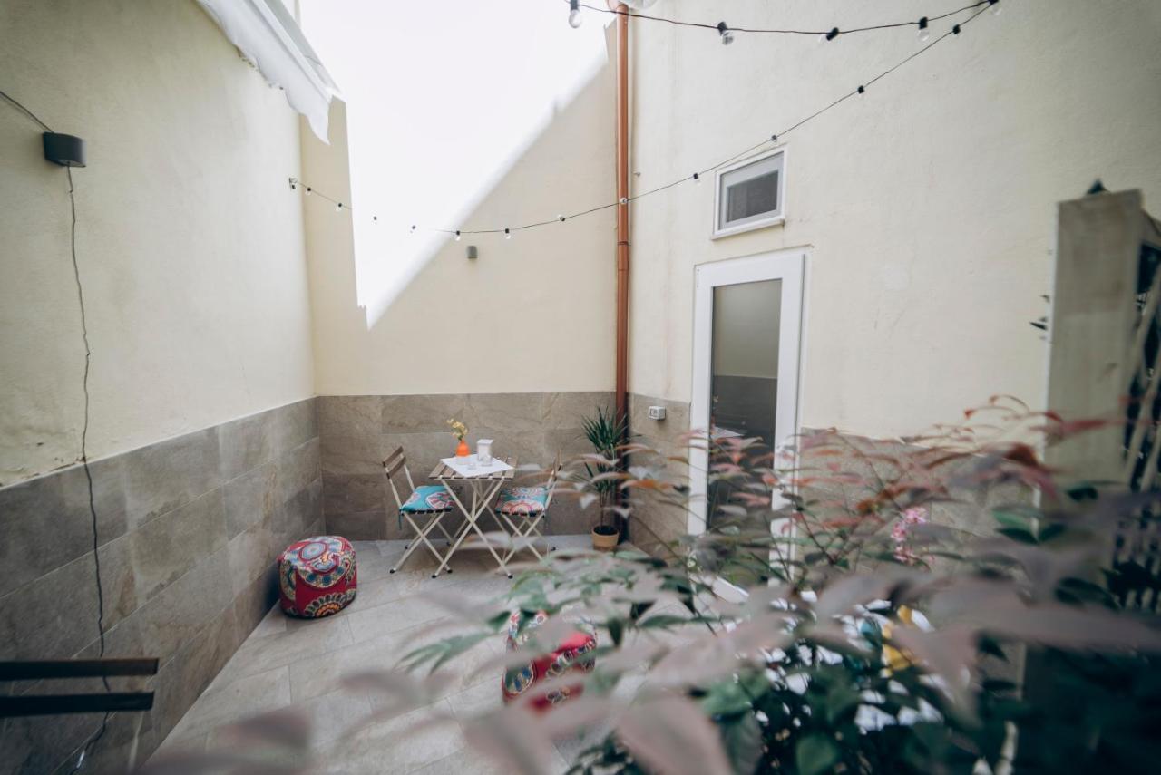 Dimora Fantasia Charme B&B Bari Luaran gambar